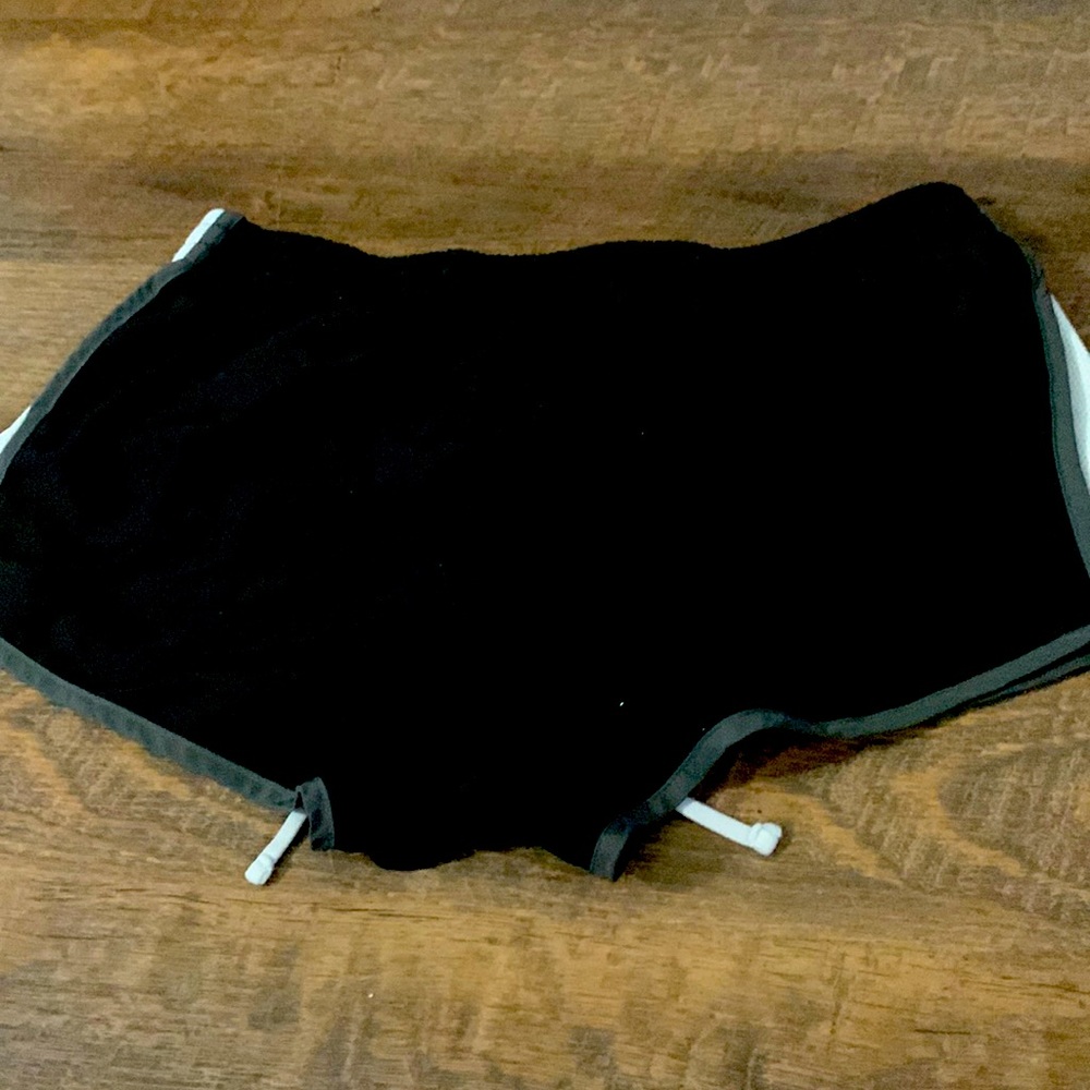 Women’s black shorts for gym